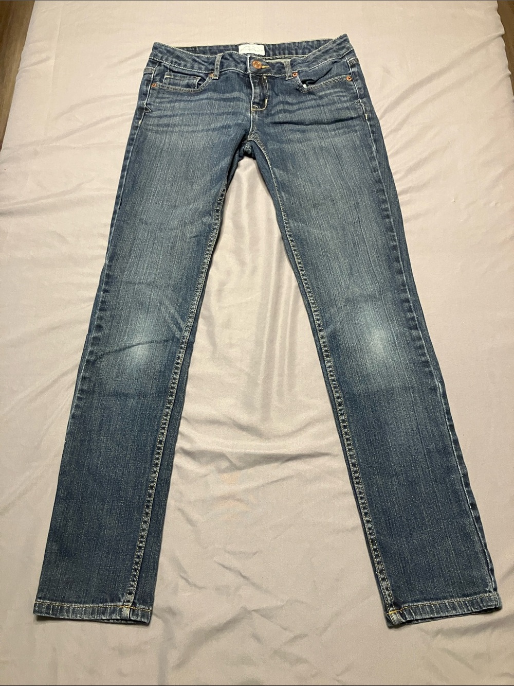 Aeropostale Women's Medium Blue Slim Straight Jeans
